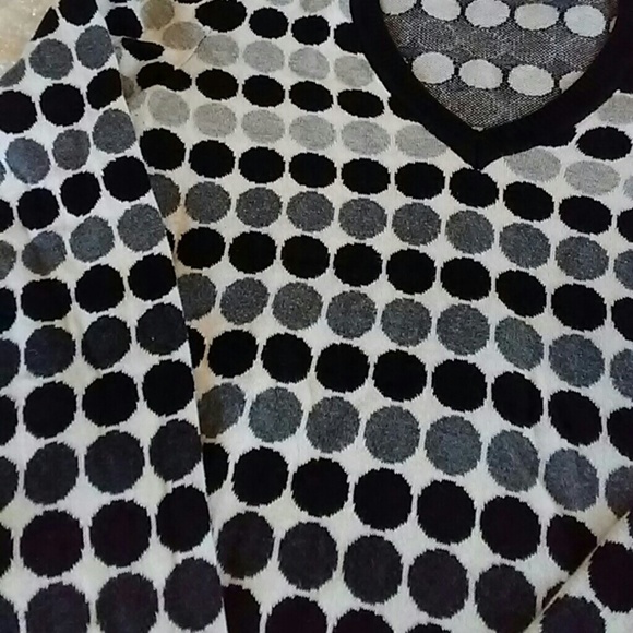 Polka Dot V-neck Sweater - Picture 3 of 5